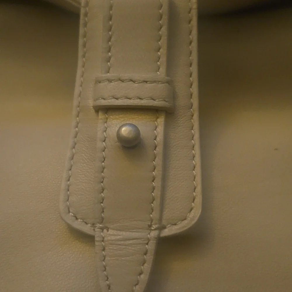 Coldwater Creek Cream Leather Shoulder Bag - Picture 3 of 8